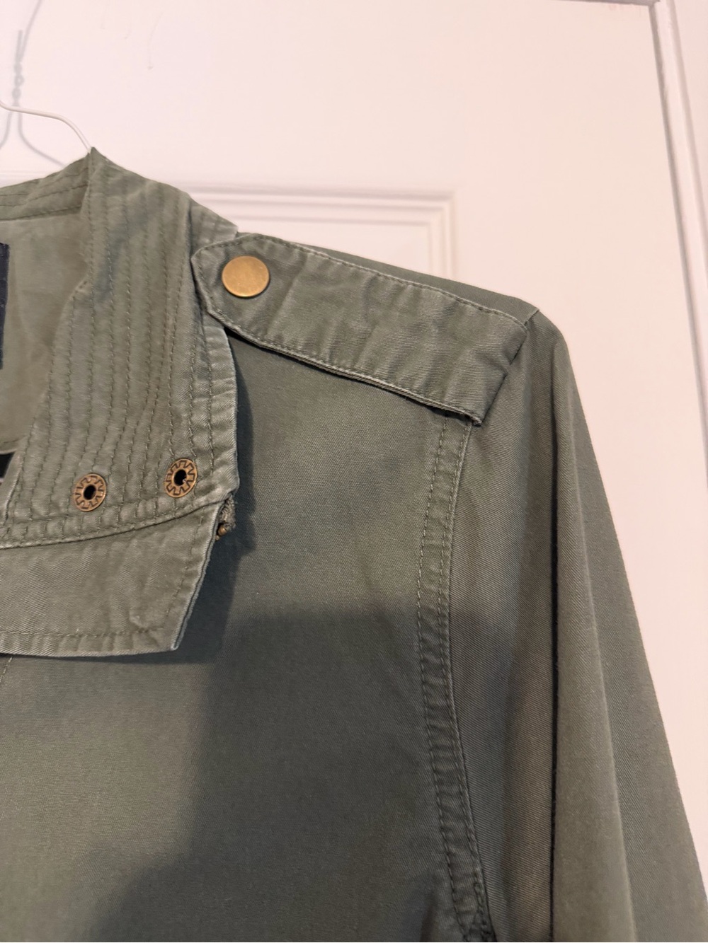 Olive Utility Jacket with Multiple Pockets - Picture 8 of 11